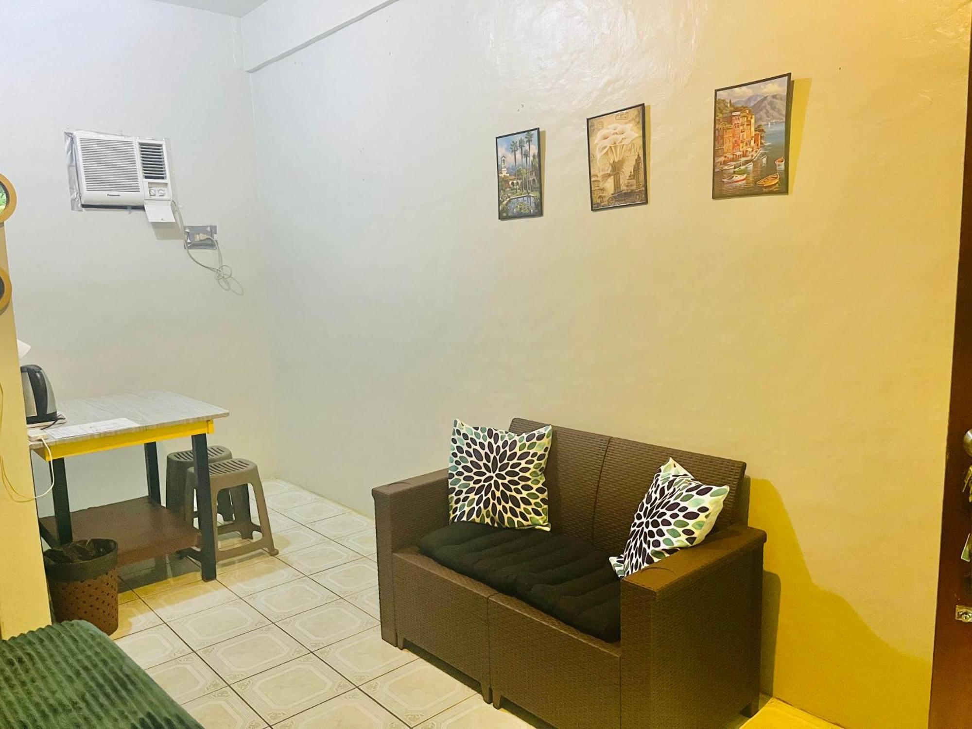 The Studio Byhome Puerto Princesa Luaran gambar